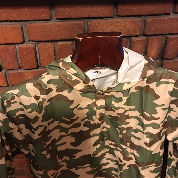 Zara wind and waterproof jacket size S - Picture 2 of 3